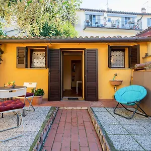 San Frediano Cozy Studio With Private Patio Appartamento Firenze
